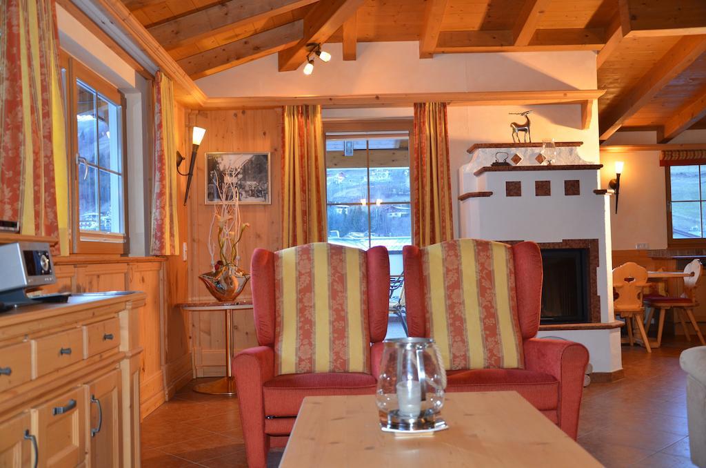 Penthouse Kitzpanorama Lägenhet Kaprun Rum bild